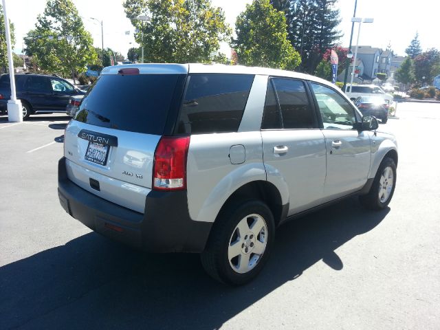 Saturn VUE 2004 photo 2