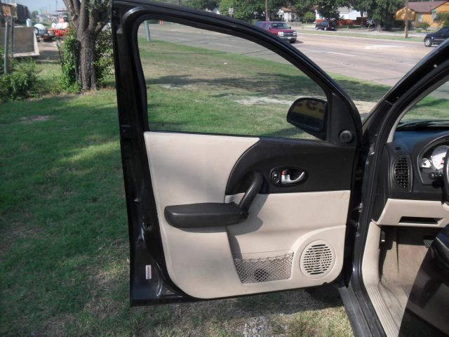 Saturn VUE 2004 photo 1