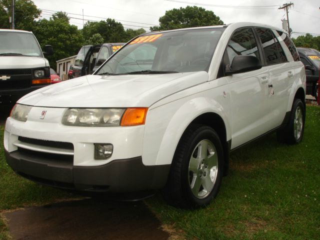 Saturn VUE 2004 photo 1