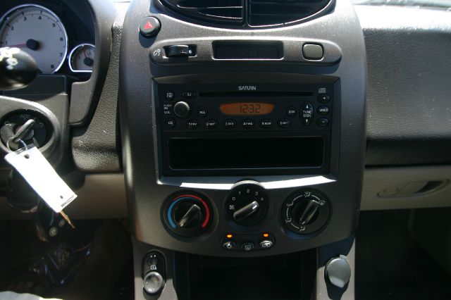 Saturn VUE 2004 photo 12