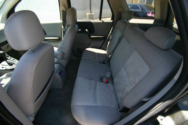 Saturn VUE 2004 photo 9