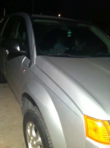 Saturn VUE 2004 photo 1