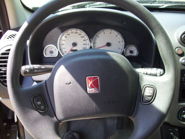 Saturn VUE 2004 photo 18