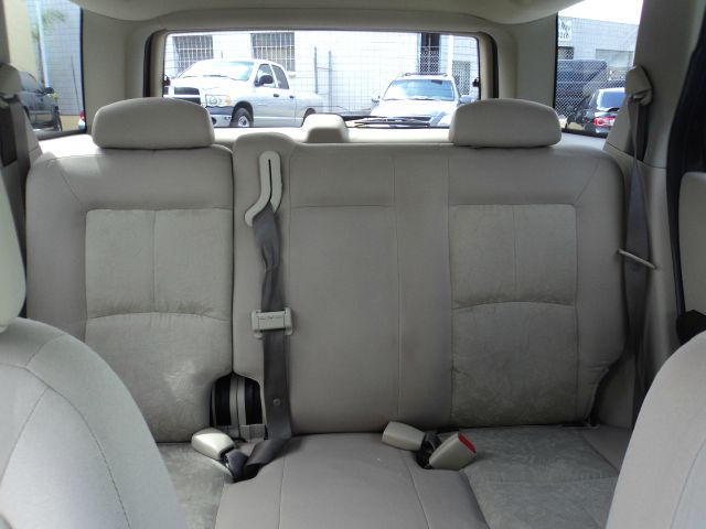 Saturn VUE 2004 photo 2