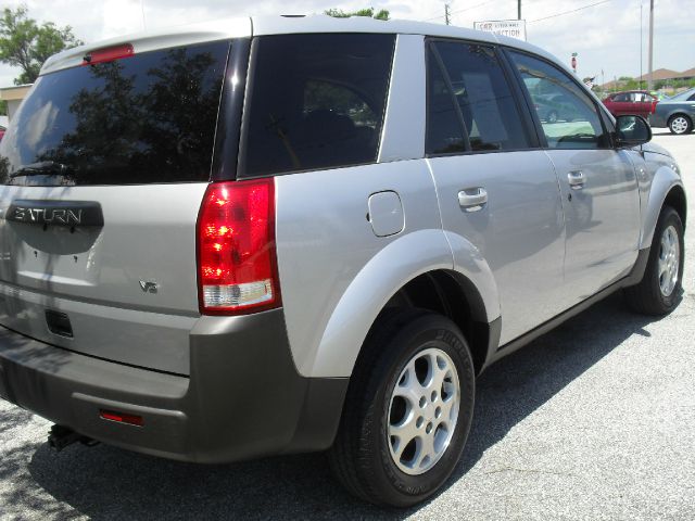 Saturn VUE 2004 photo 4