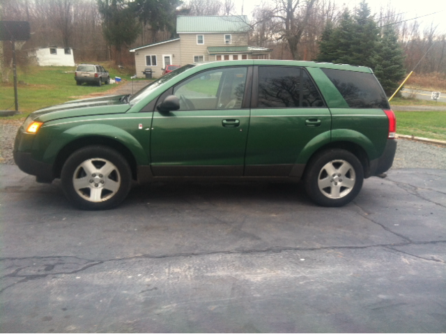 Saturn VUE 2004 photo 1