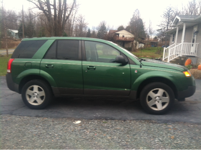 Saturn VUE 2004 photo 2