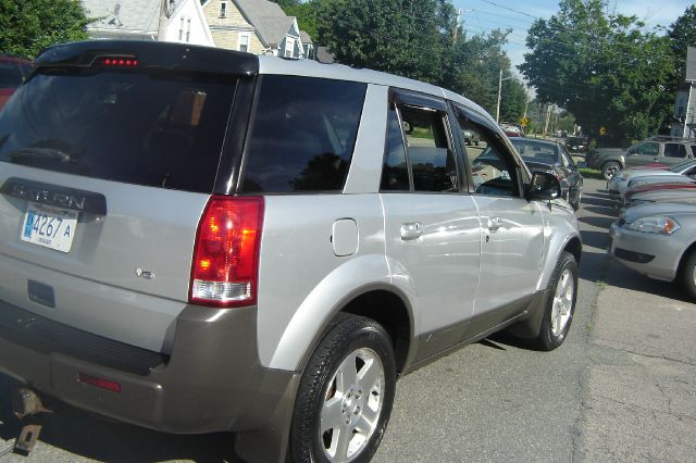 Saturn VUE 2004 photo 3