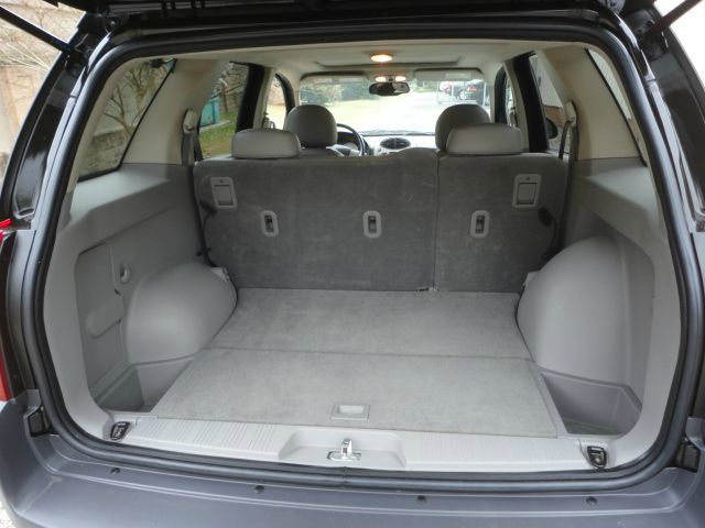 Saturn VUE 2004 photo 11