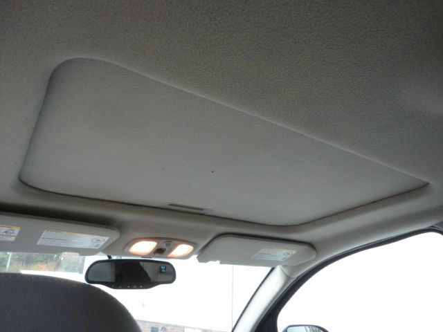 Saturn VUE 2004 photo 3