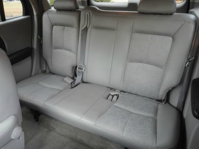 Saturn VUE 2004 photo 4