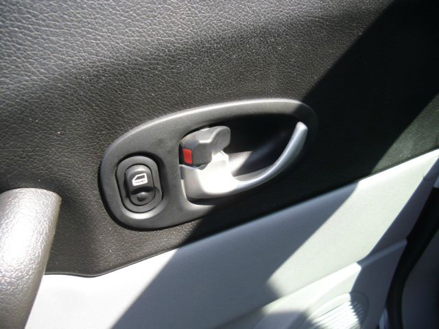 Saturn VUE 2004 photo 8