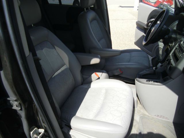 Saturn VUE 2004 photo 9