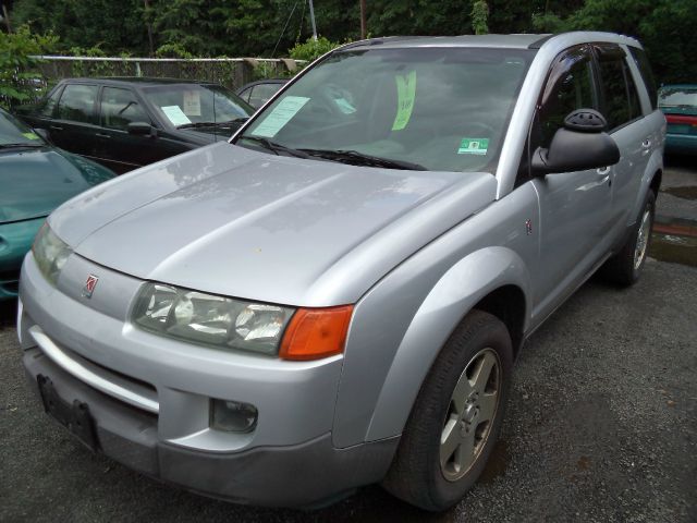 Saturn VUE 2004 photo 2