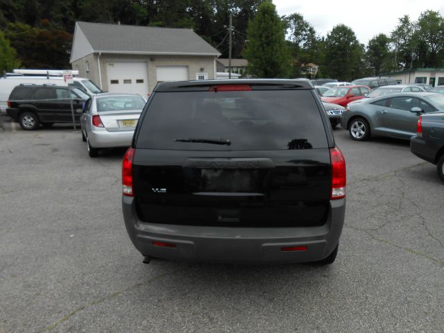 Saturn VUE 2004 photo 2