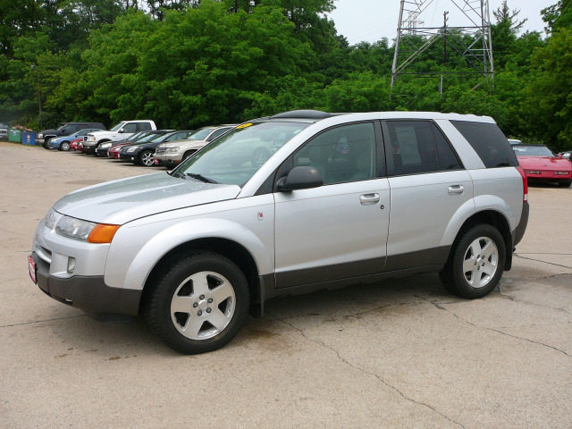 Saturn VUE 2004 photo 3