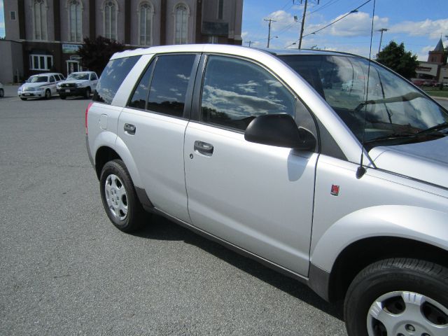 Saturn VUE 2004 photo 1