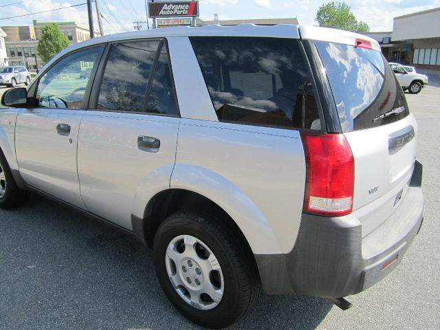 Saturn VUE 2004 photo 19