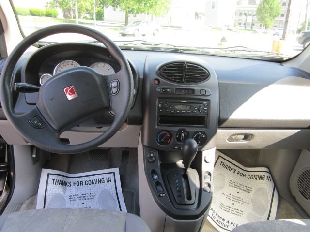 Saturn VUE 2004 photo 25