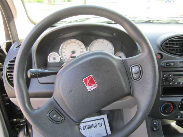 Saturn VUE 2004 photo 8