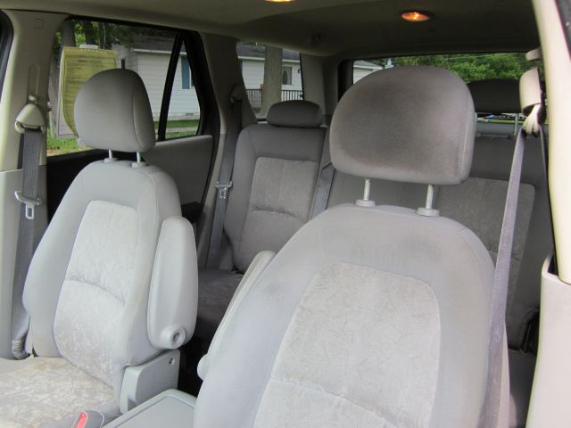 Saturn VUE 2004 photo 4