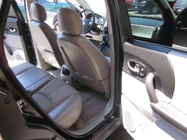 Saturn VUE 2004 photo 10