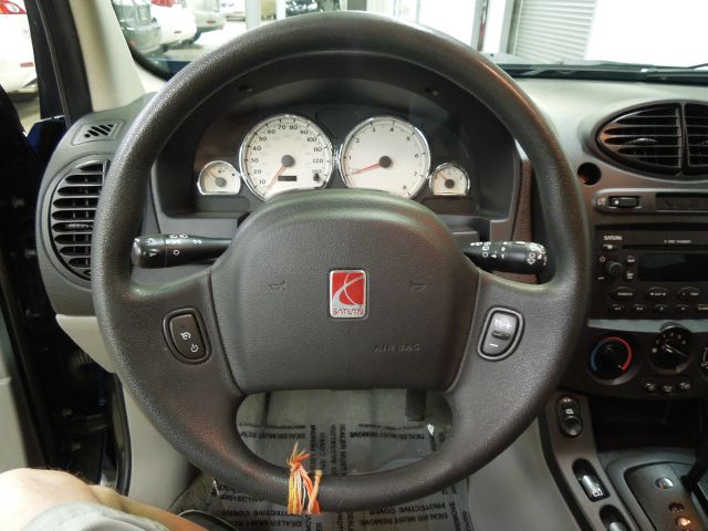 Saturn VUE 2004 photo 12