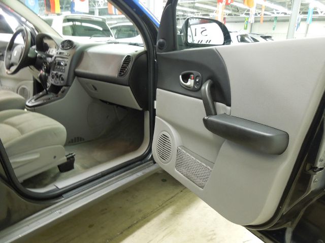 Saturn VUE 2004 photo 18