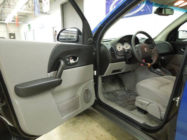 Saturn VUE 2004 photo 21