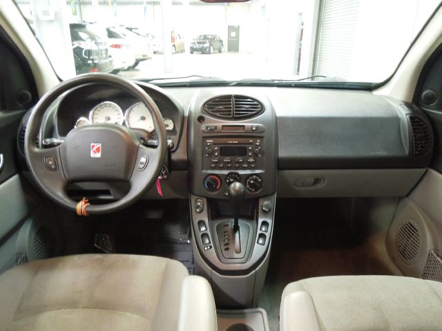 Saturn VUE 2004 photo 27