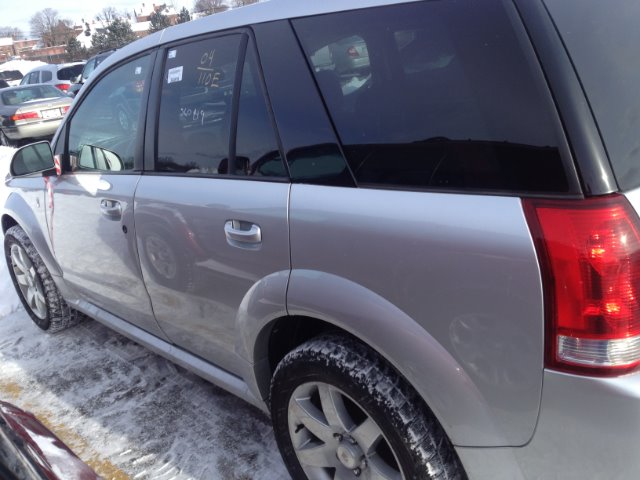 Saturn VUE 2004 photo 4