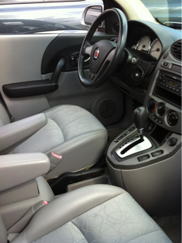 Saturn VUE 2005 photo 1