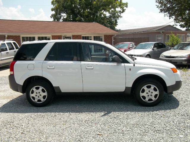 Saturn VUE 2005 photo 2