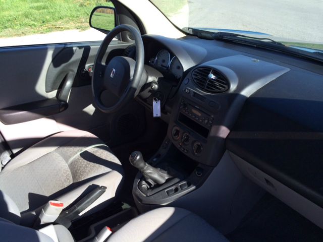 Saturn VUE 2005 photo 1