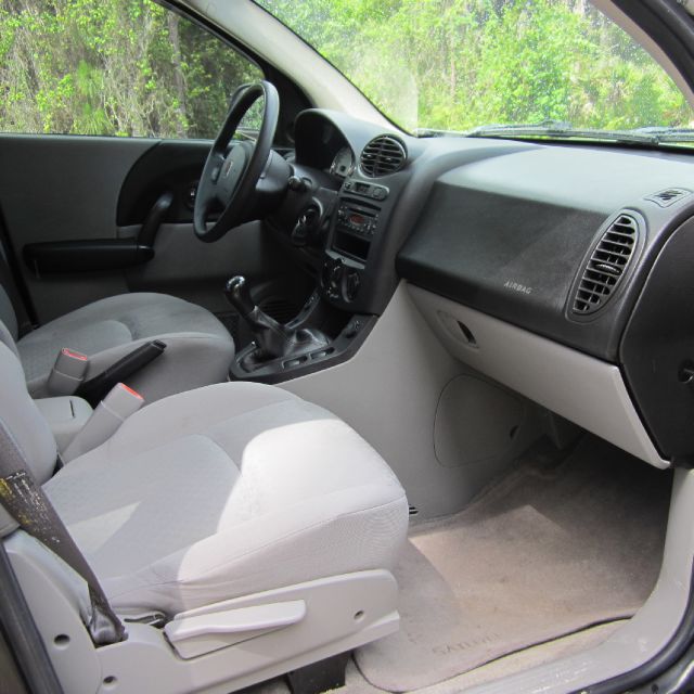 Saturn VUE 2005 photo 32