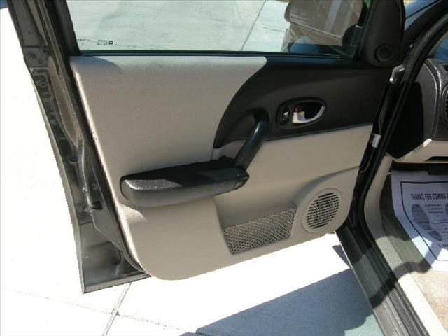 Saturn VUE 2005 photo 4