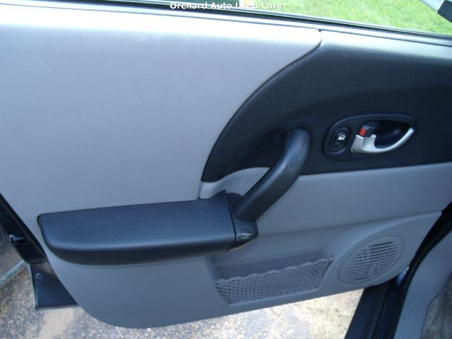 Saturn VUE 2005 photo 1