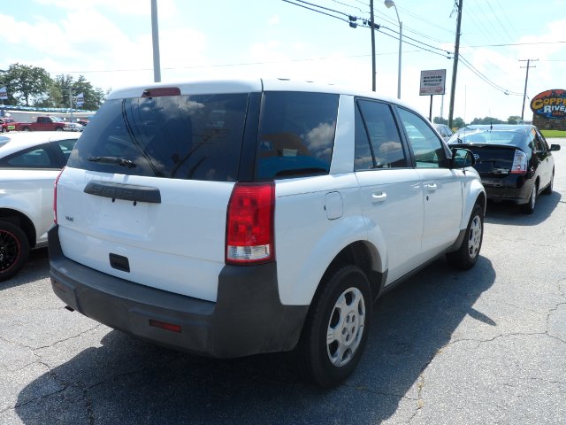 Saturn VUE 2005 photo 2