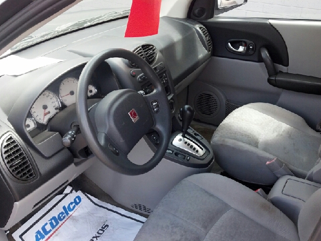 Saturn VUE 2005 photo 4