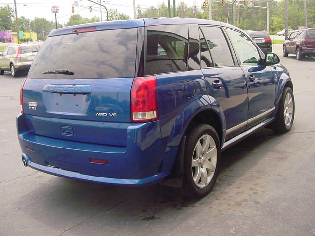 Saturn VUE 2005 photo 2