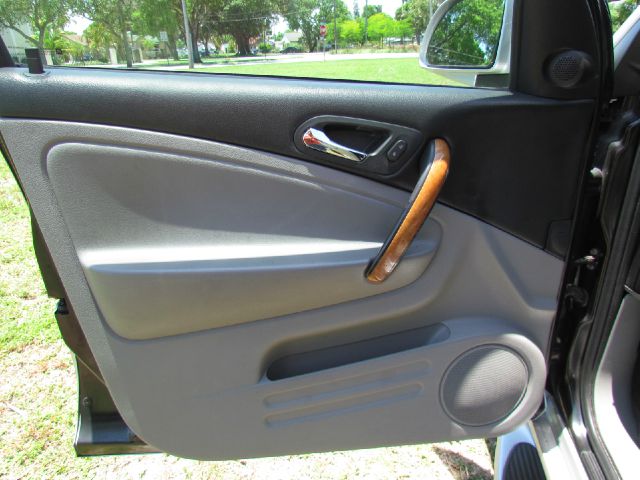 Saturn VUE 2006 photo 9