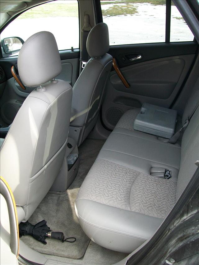 Saturn VUE 2006 photo 2