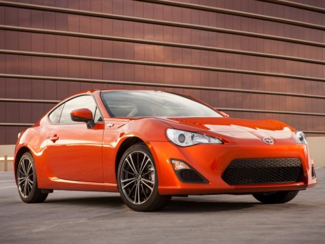 Scion FR-S 2013 photo 1