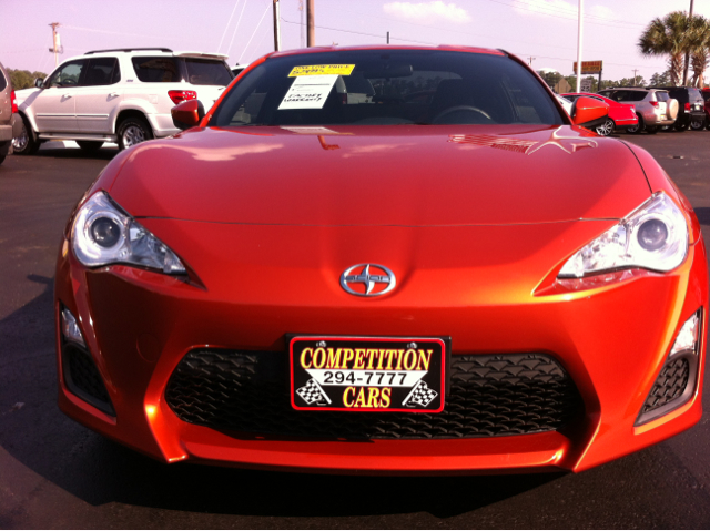 Scion FR-S 2013 photo 1