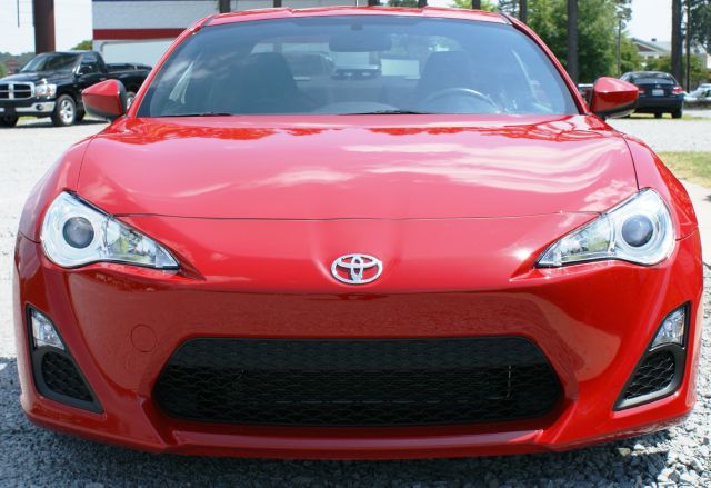 Scion FR-S 2013 photo 14