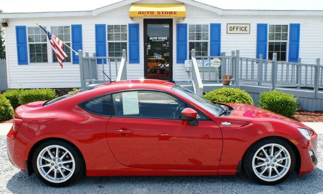 Scion FR-S 2013 photo 16