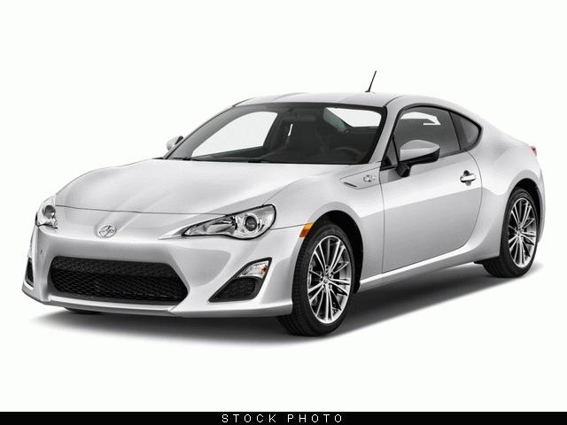 Scion FR-S 2013 photo 2