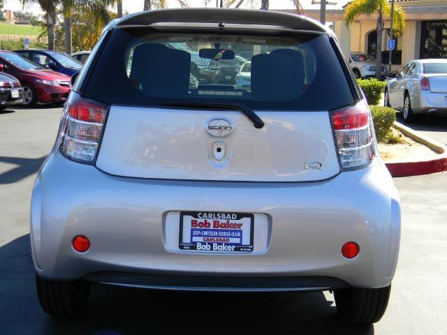 Scion iQ 2012 photo 4