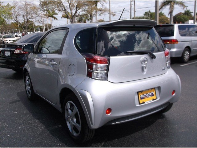 Scion iQ 2012 photo 5