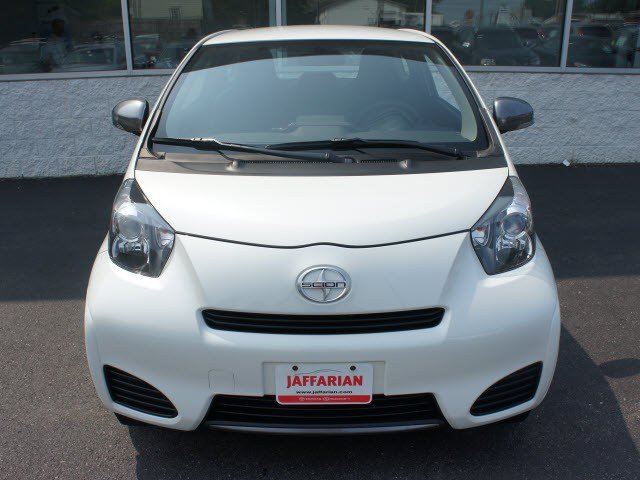 Scion iQ 2012 photo 5